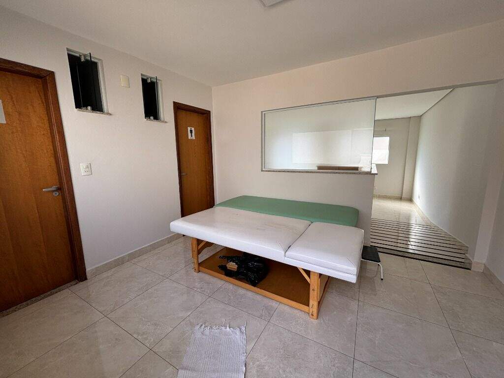 Salão para aluguel no Alto: 