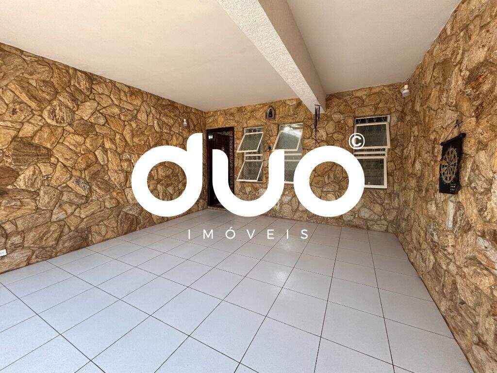 Casa à venda no Jardim Diamante: 
