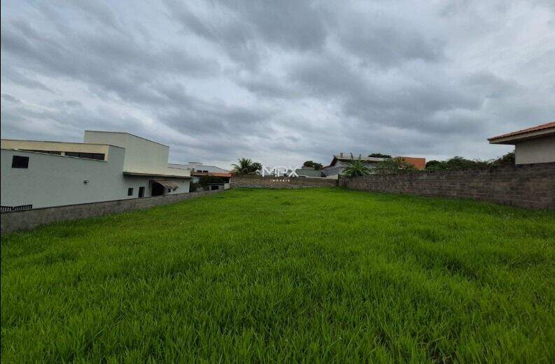 Terreno à venda no Morada dos Pássaros: 