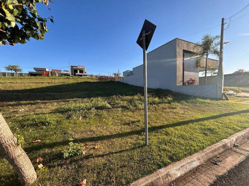 Terreno à venda no Jardim São Francisco: 
