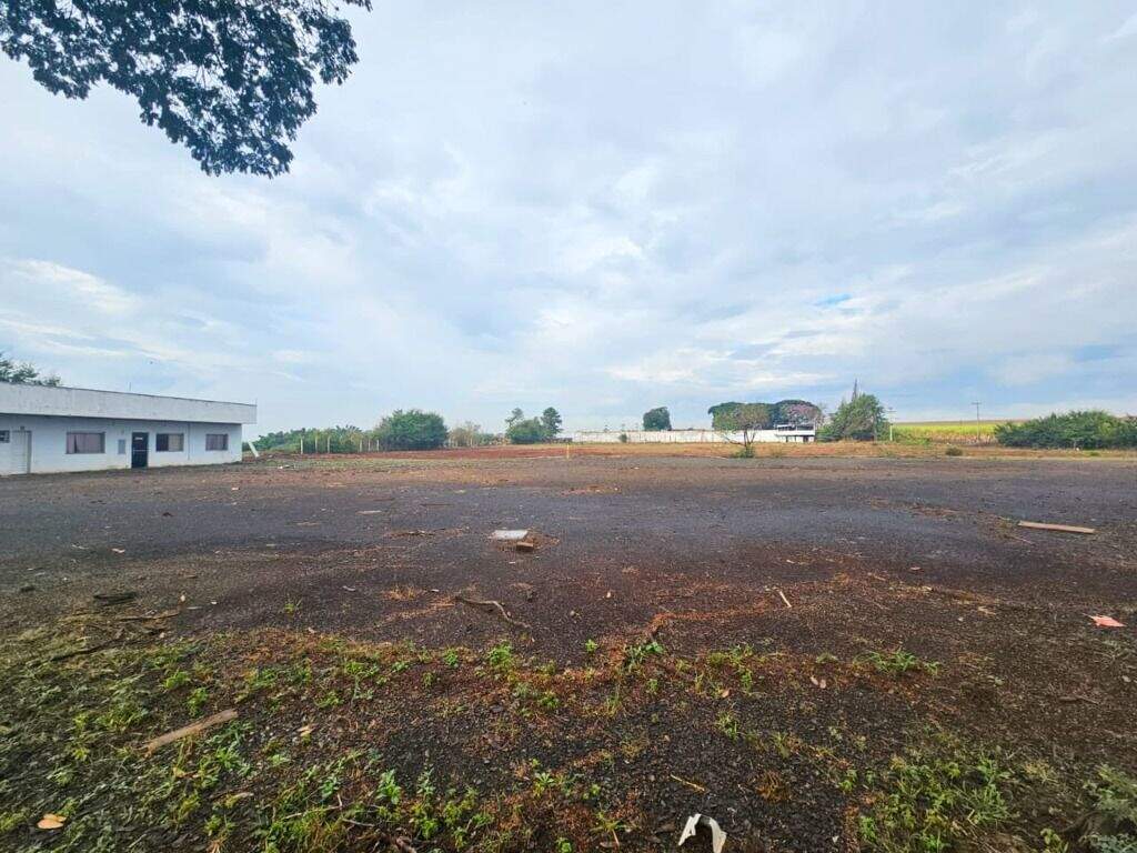 Terreno à venda no Água Seca: 