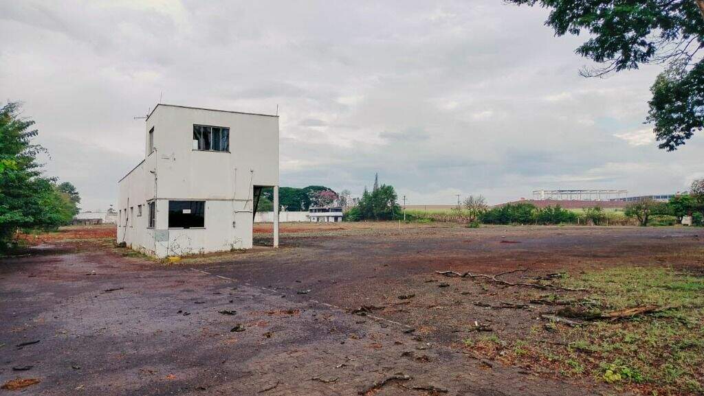 Terreno à venda no Água Seca: 