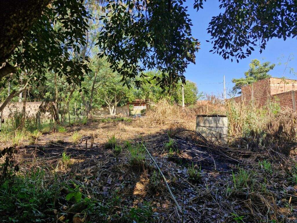 Terreno à venda no Godinhos: 