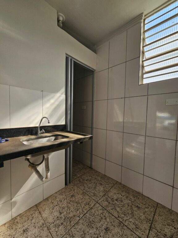 Salão para aluguel no Vila Rezende: 