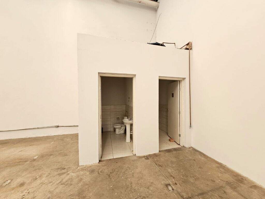 Salão para aluguel no Piracicamirim: 
