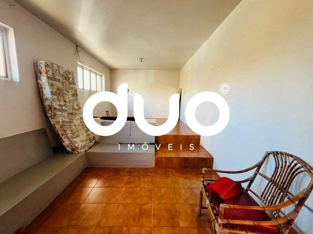 Casa à venda no Centro: 