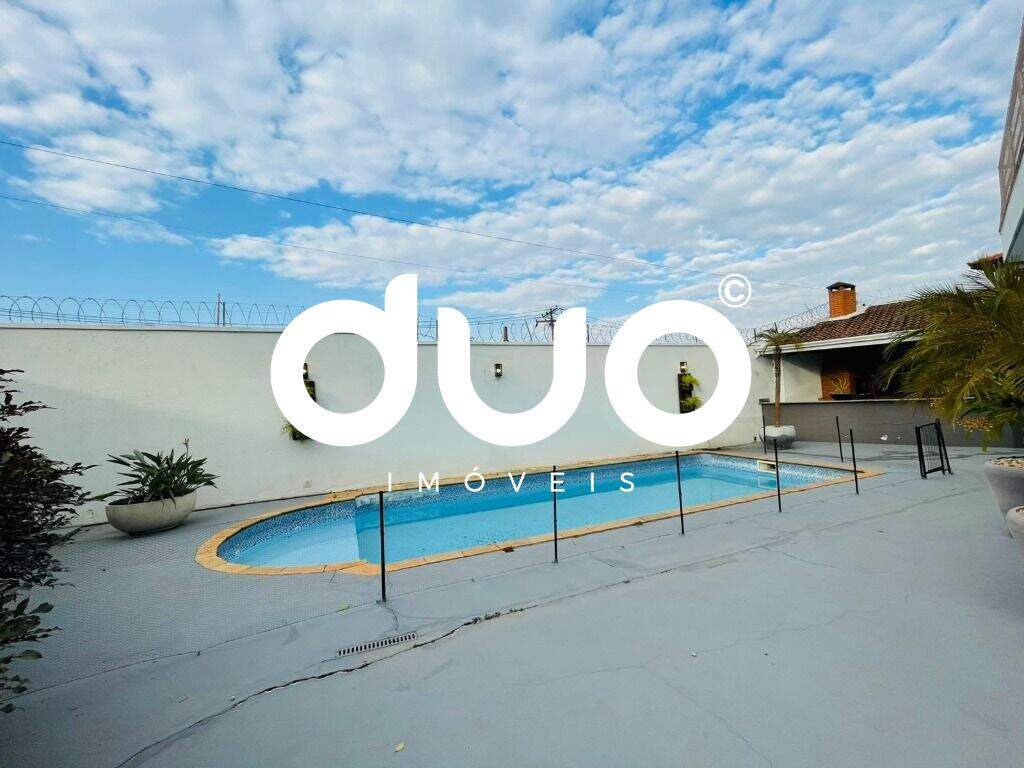 Casa à venda no Dois Córregos: 