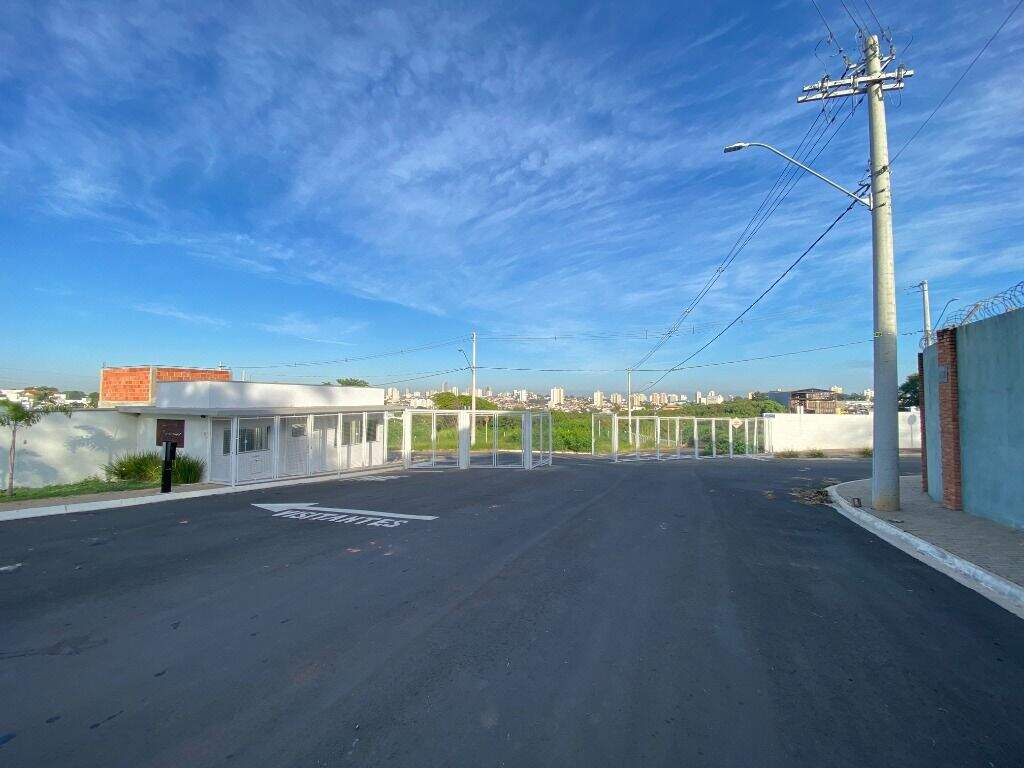 Terreno à venda no Água Seca: 