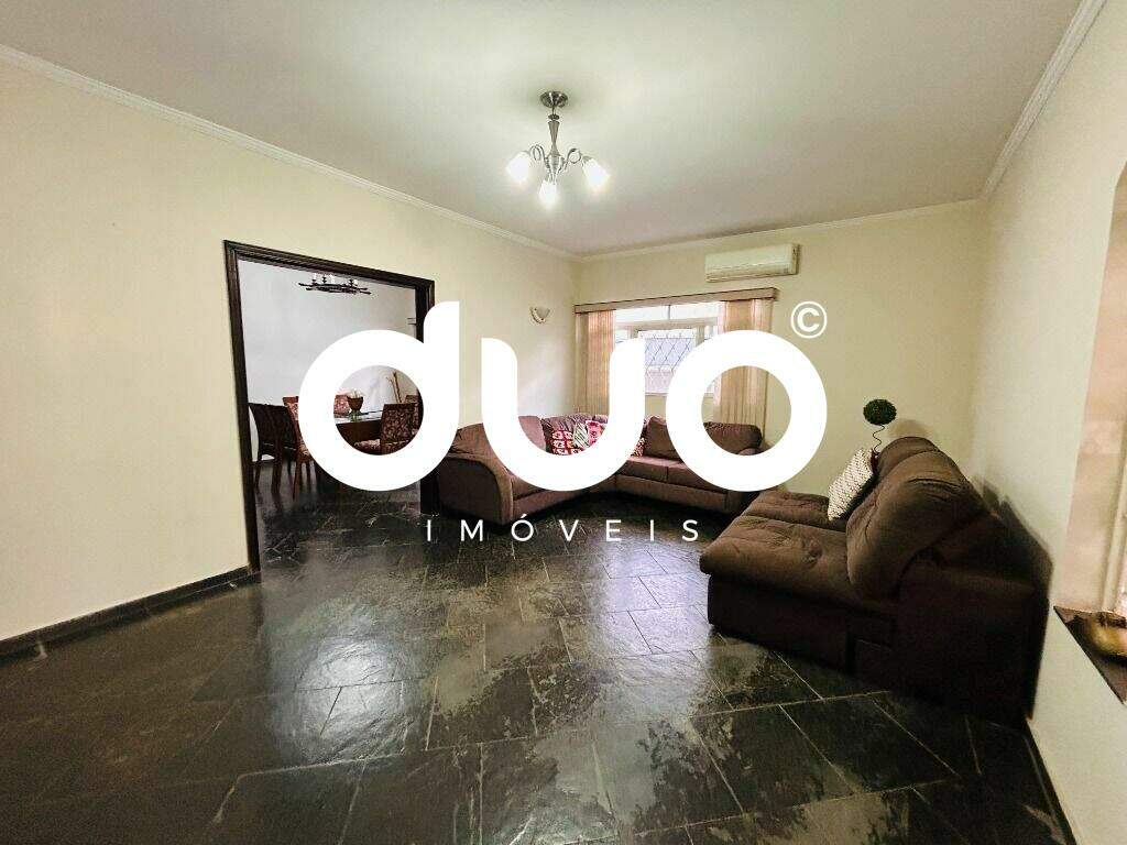Casa à venda no Centro: 