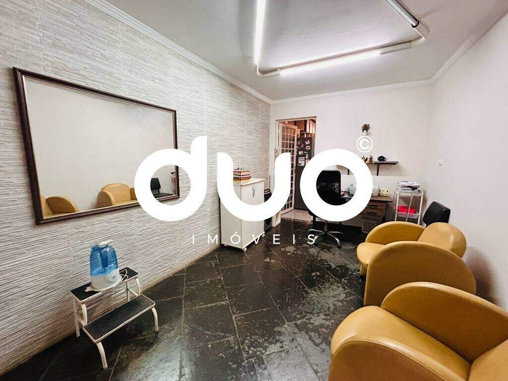 Casa à venda no Centro: 