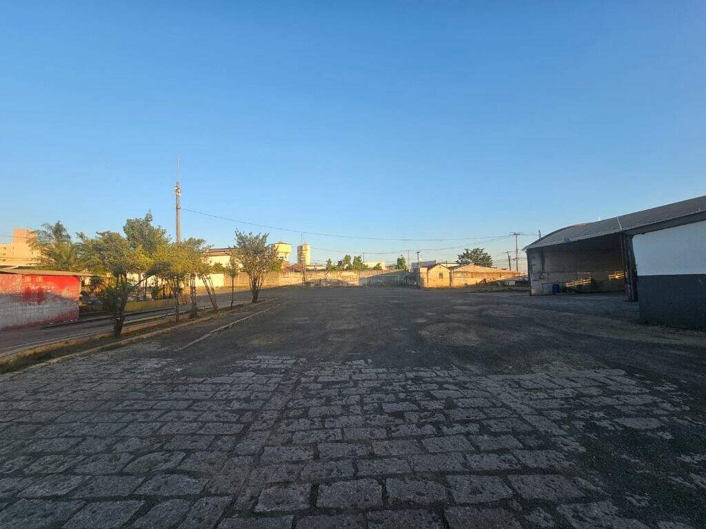 Salão para aluguel no Paulicéia: 
