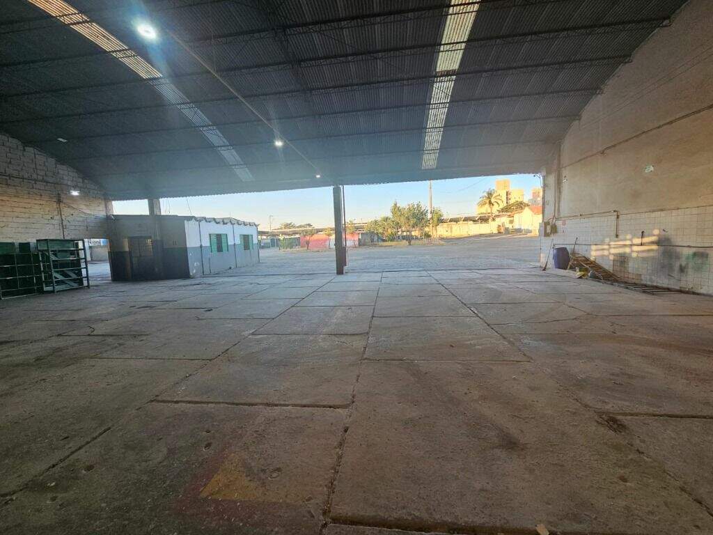 Salão para aluguel no Paulicéia: 