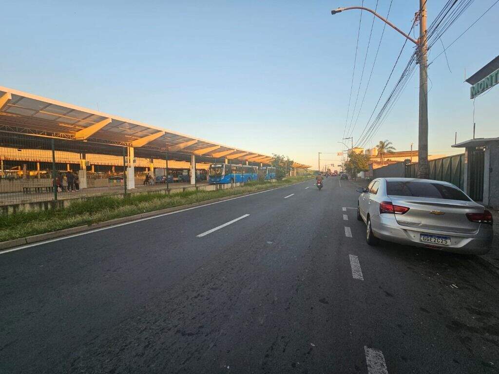 Salão para aluguel no Paulicéia: 