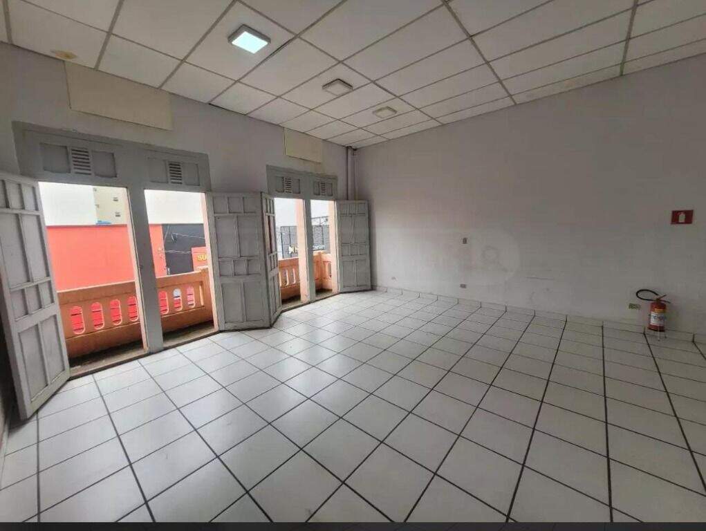 Salão para aluguel no Centro: 