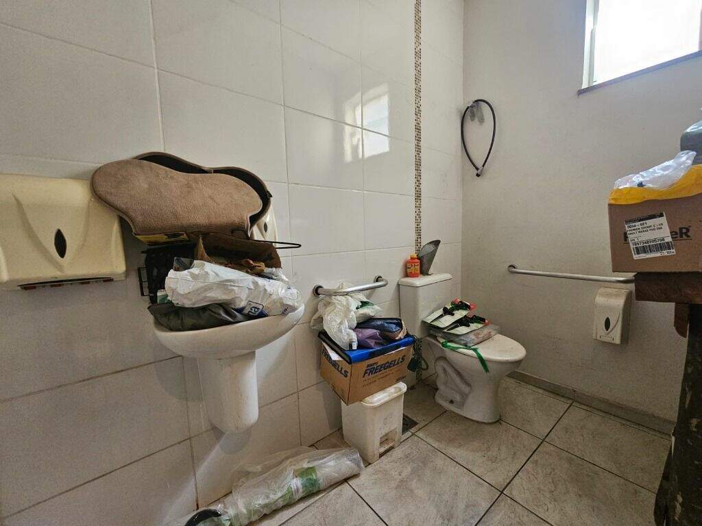 Salão para aluguel no Piracicamirim: 