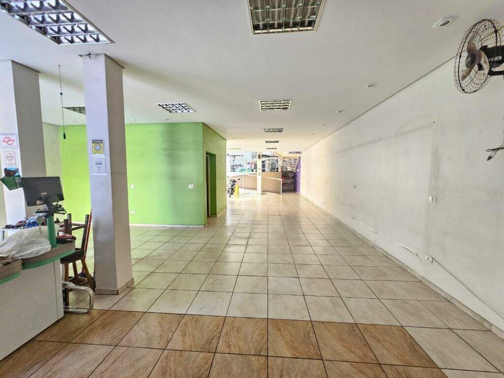 Salão para aluguel no Piracicamirim: 