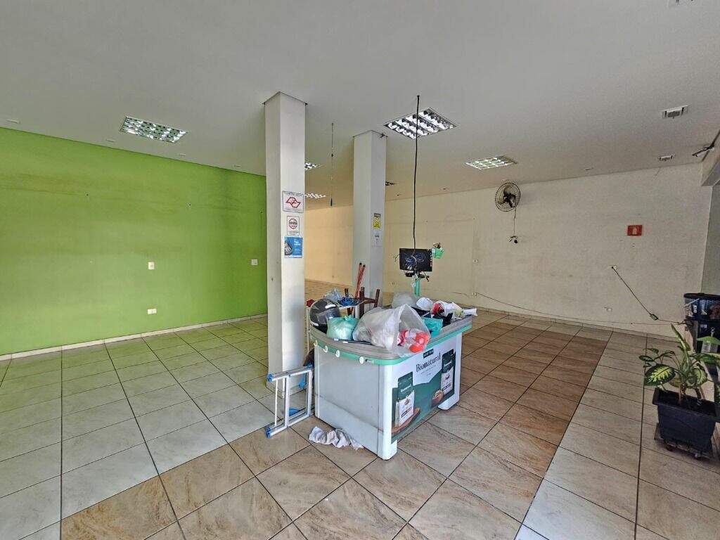 Salão para aluguel no Piracicamirim: 