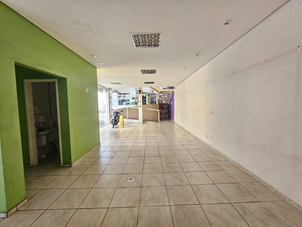 Salão para aluguel no Piracicamirim: 