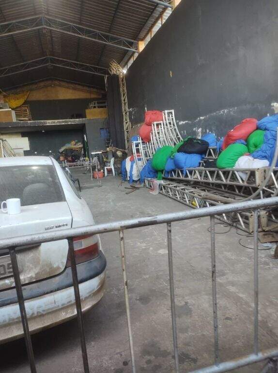 Barracão à venda no Parque Chapadão: 