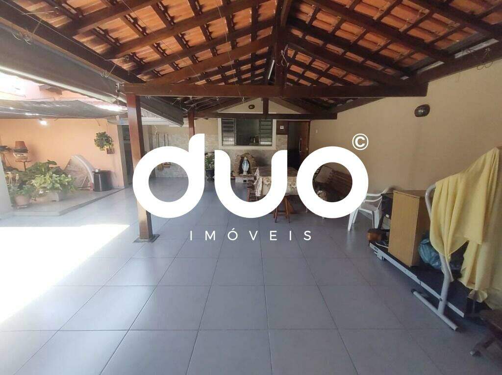 Casa à venda no Jardim Monumento: 