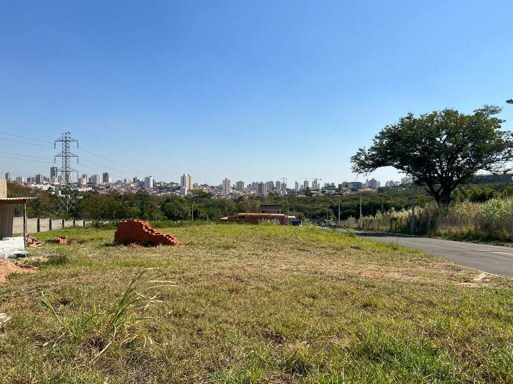 Terreno à venda no Água Seca: 