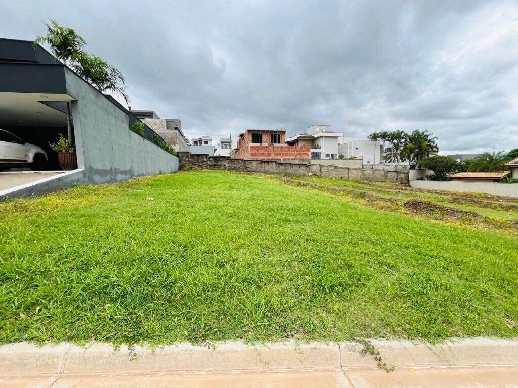 Terreno à venda no Jardim Parque Jupiá: 