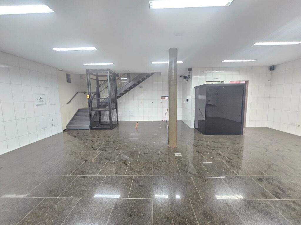 Salão para aluguel no Piracicamirim: 