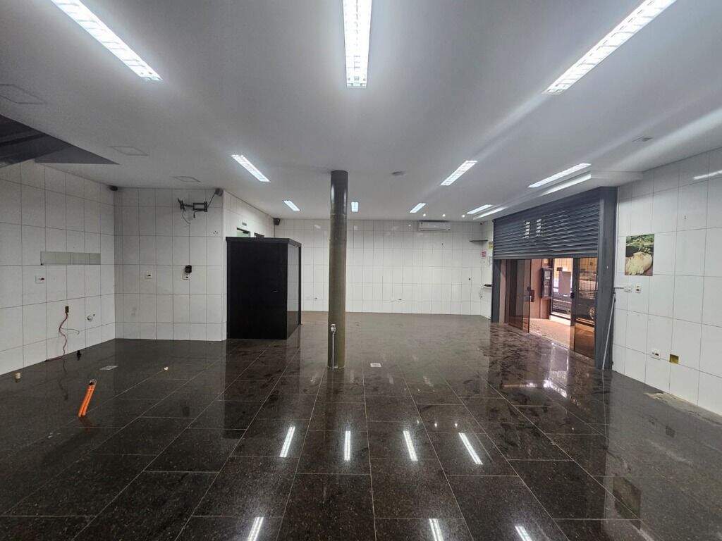 Salão para aluguel no Piracicamirim: 