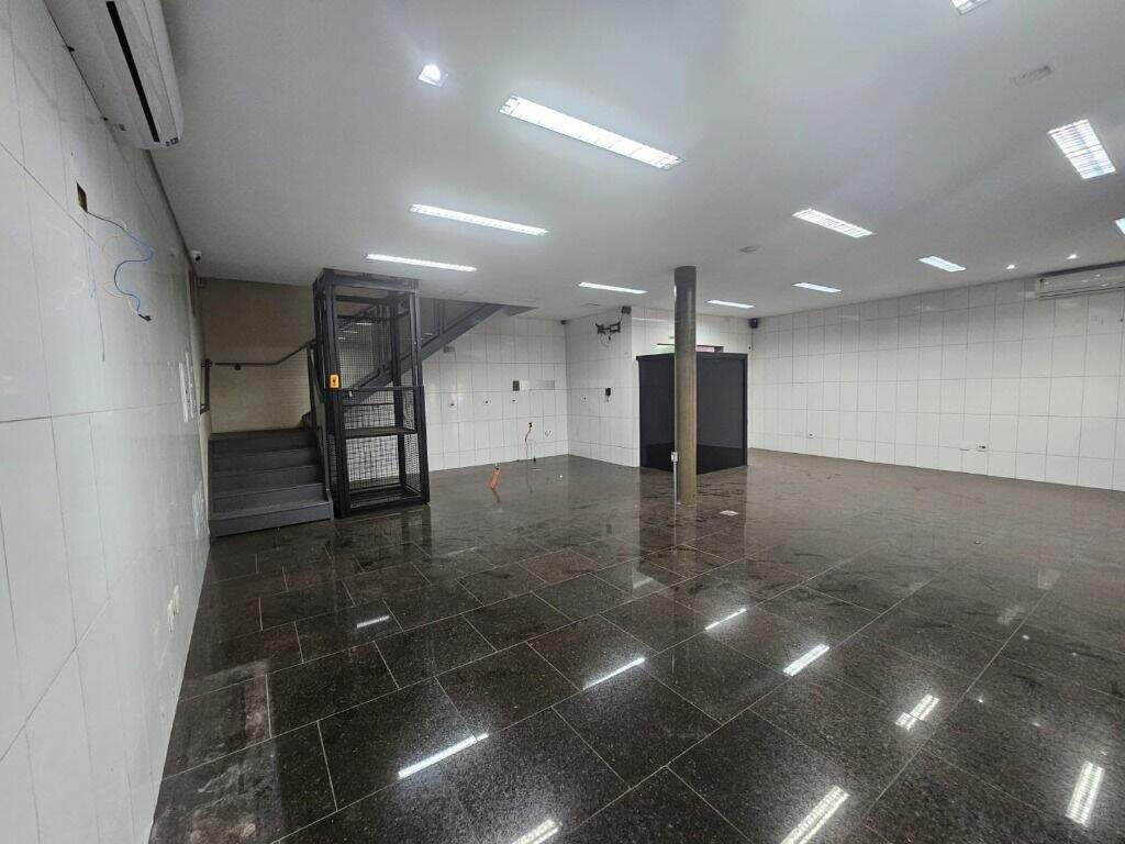 Salão para aluguel no Piracicamirim: 