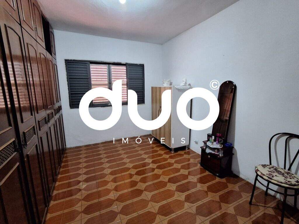 Casa à venda no Jardim Monumento: 