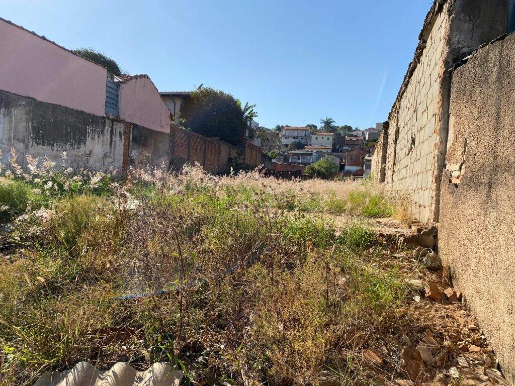 Terreno à venda no Jaraguá: 