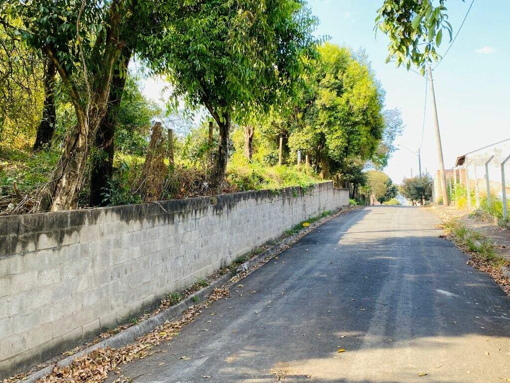 Terreno à venda no Dois Córregos: 
