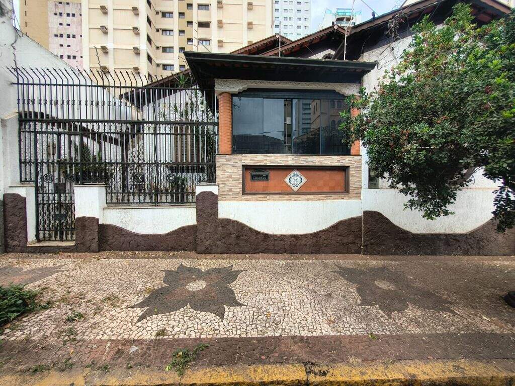 Casa para aluguel no Centro: 