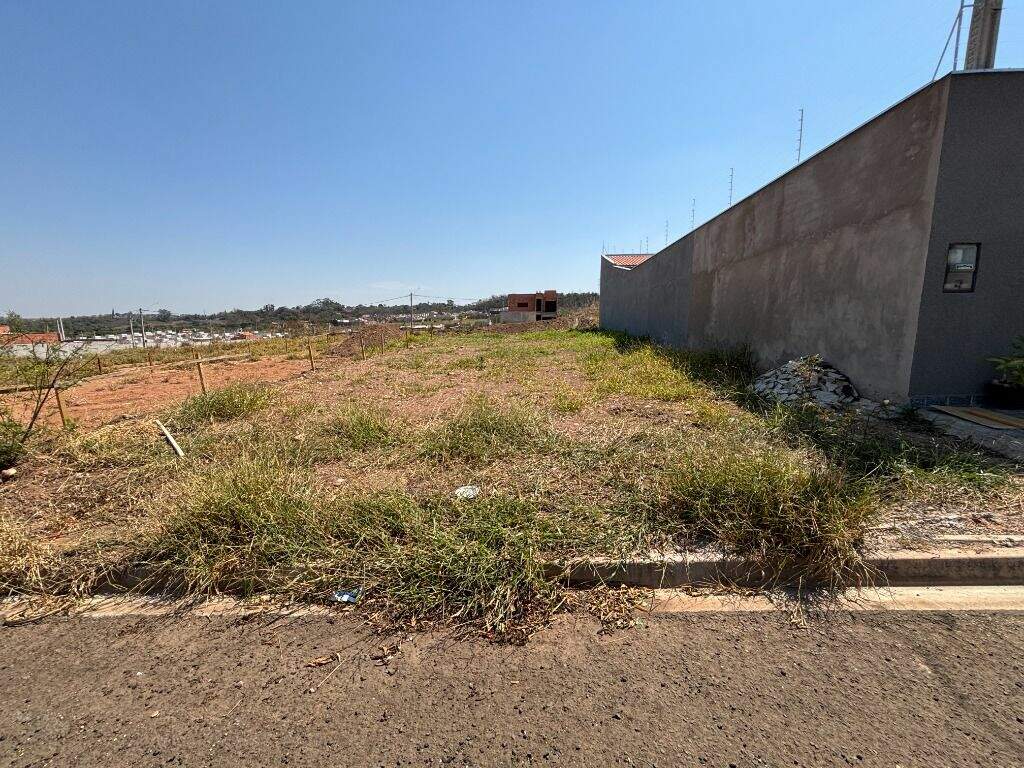 Terreno à venda no Vivendas: 