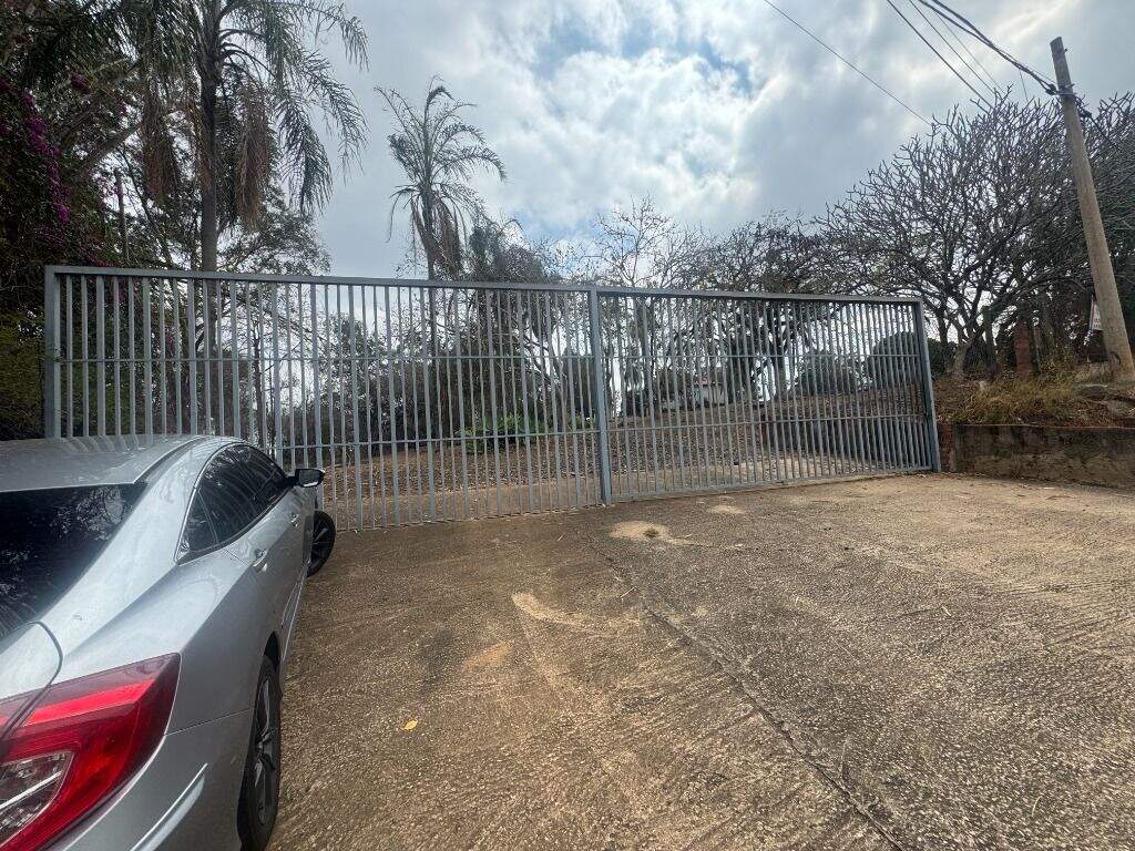 Área à venda no Itapocuguassu: 