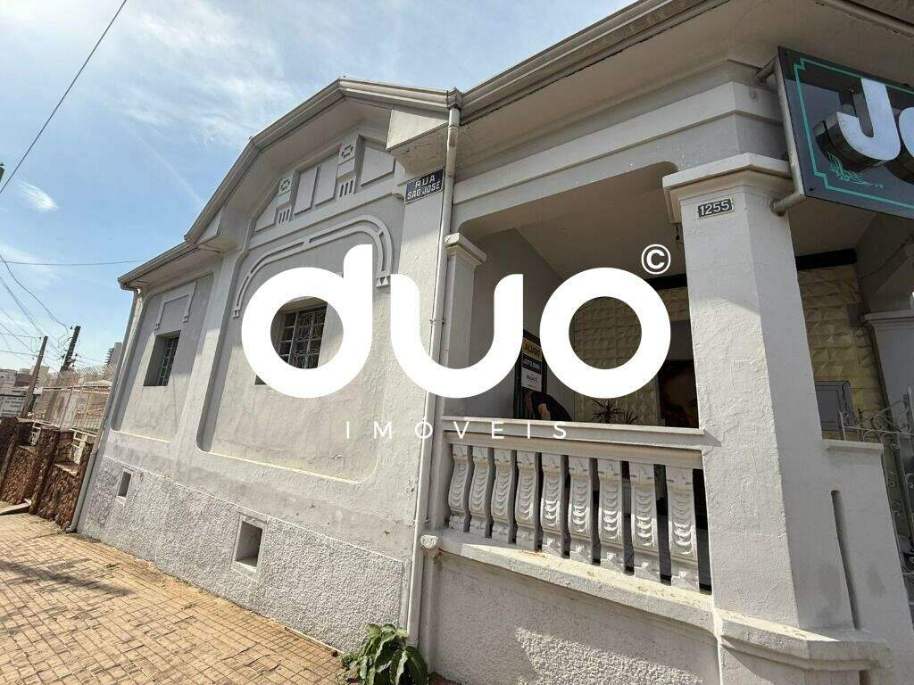 Casa à venda no Centro: 