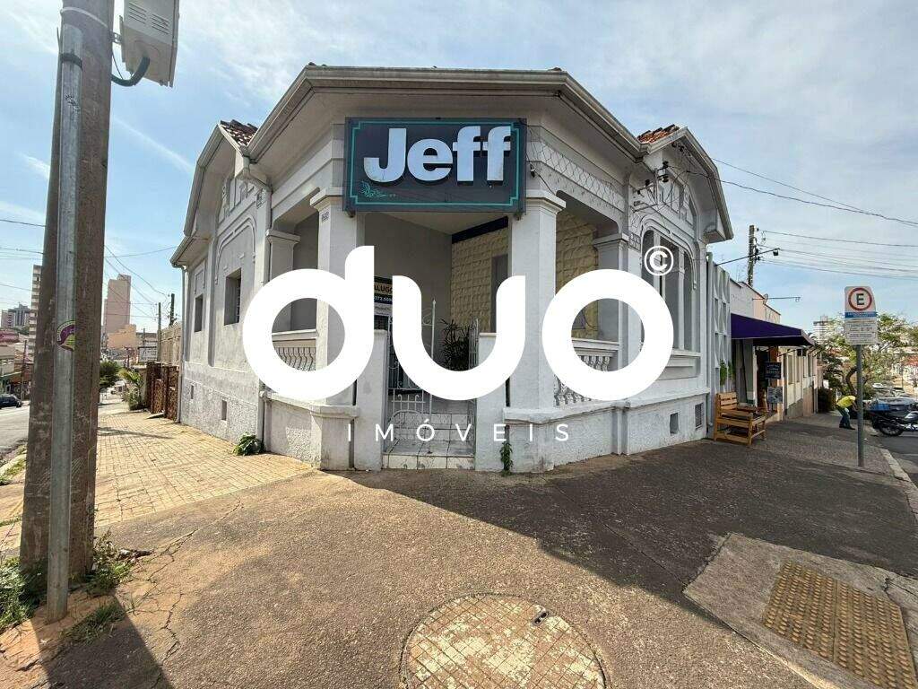 Casa à venda no Centro: 