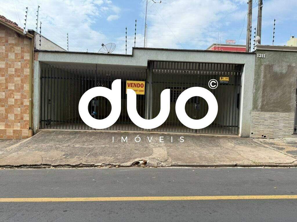 Casa à venda no Centro: 