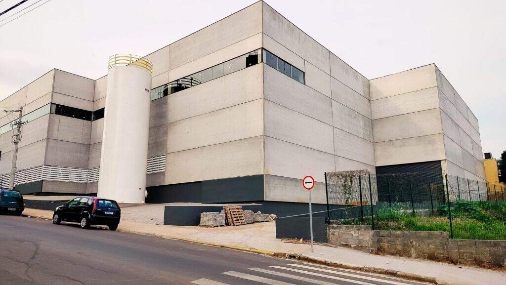 Barracão para aluguel no Vila Areião: 