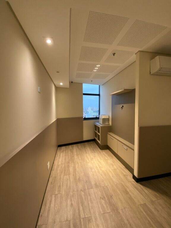 Sala à venda no Alto: 