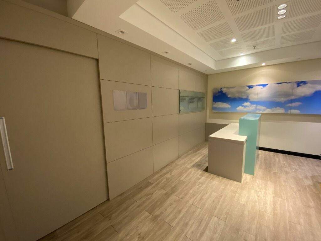 Sala à venda no Alto: 