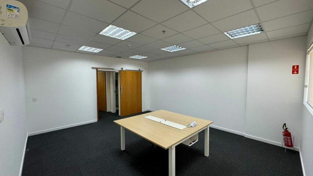Sala para aluguel no Alemães: 