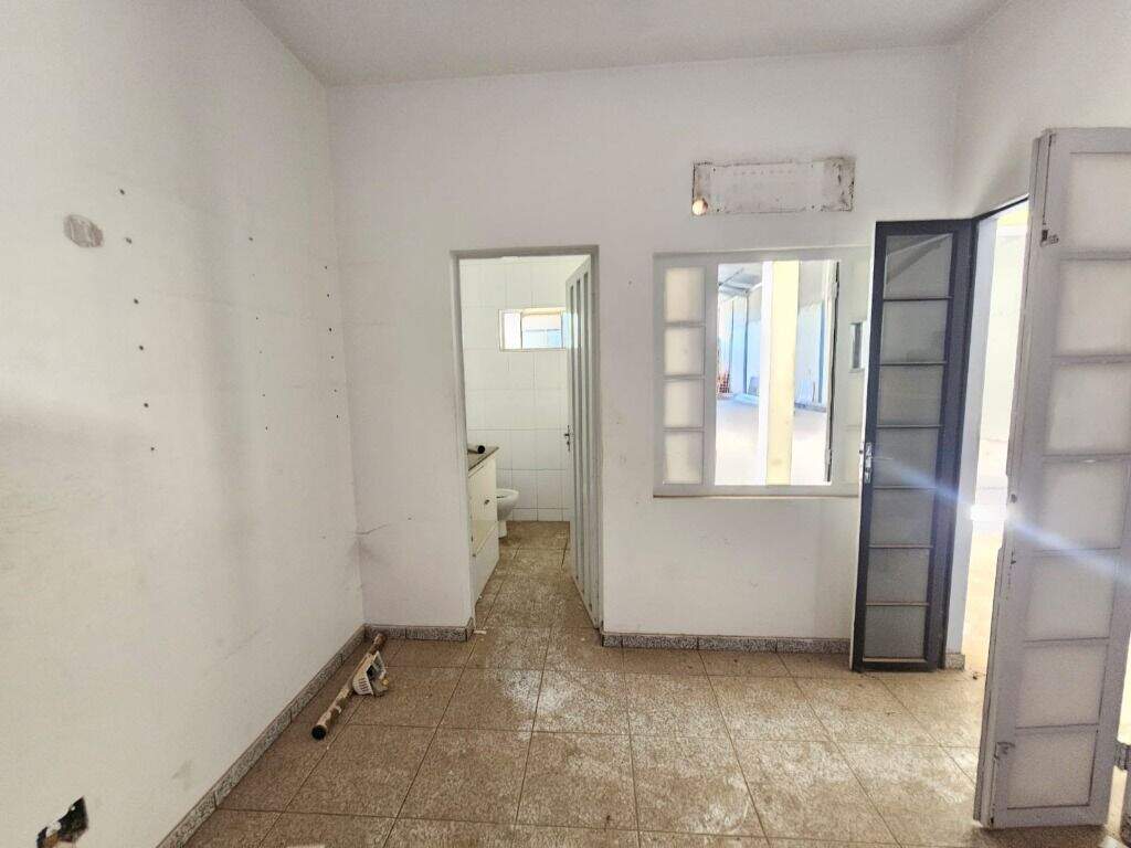 Barracão para aluguel no Alto: 