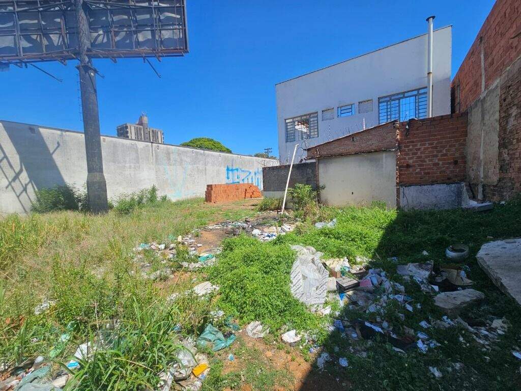 Terreno para aluguel no Alto: 