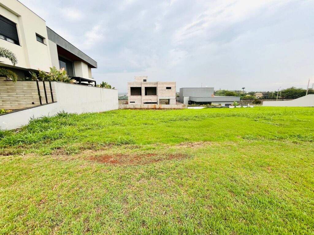Terreno à venda no Jardim Planalto: 