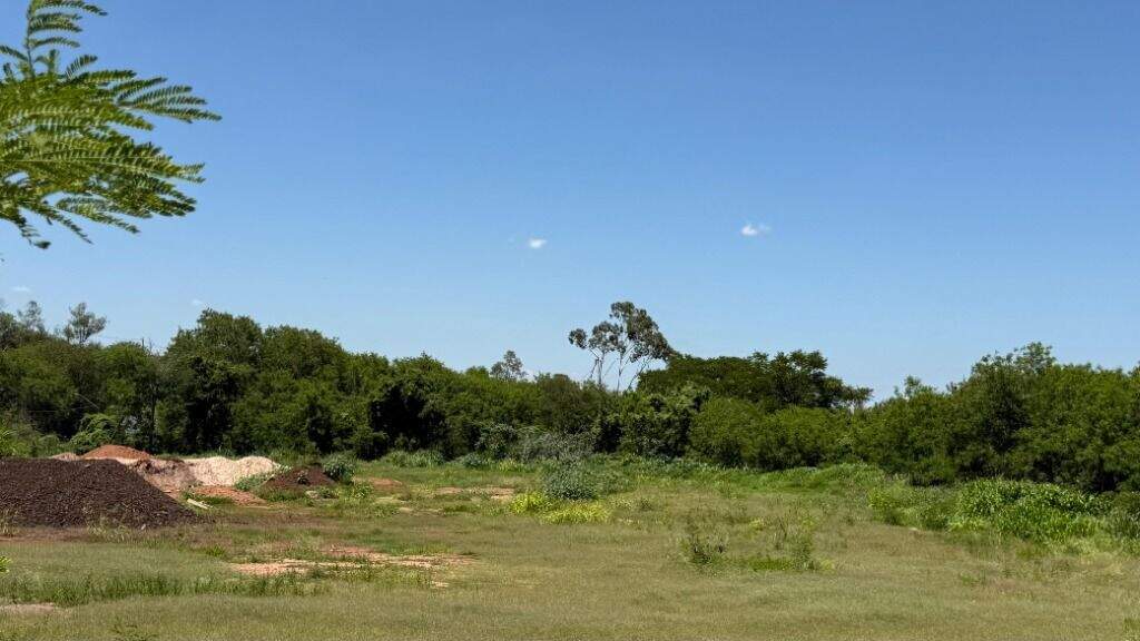 Área à venda no Piracicamirim: 