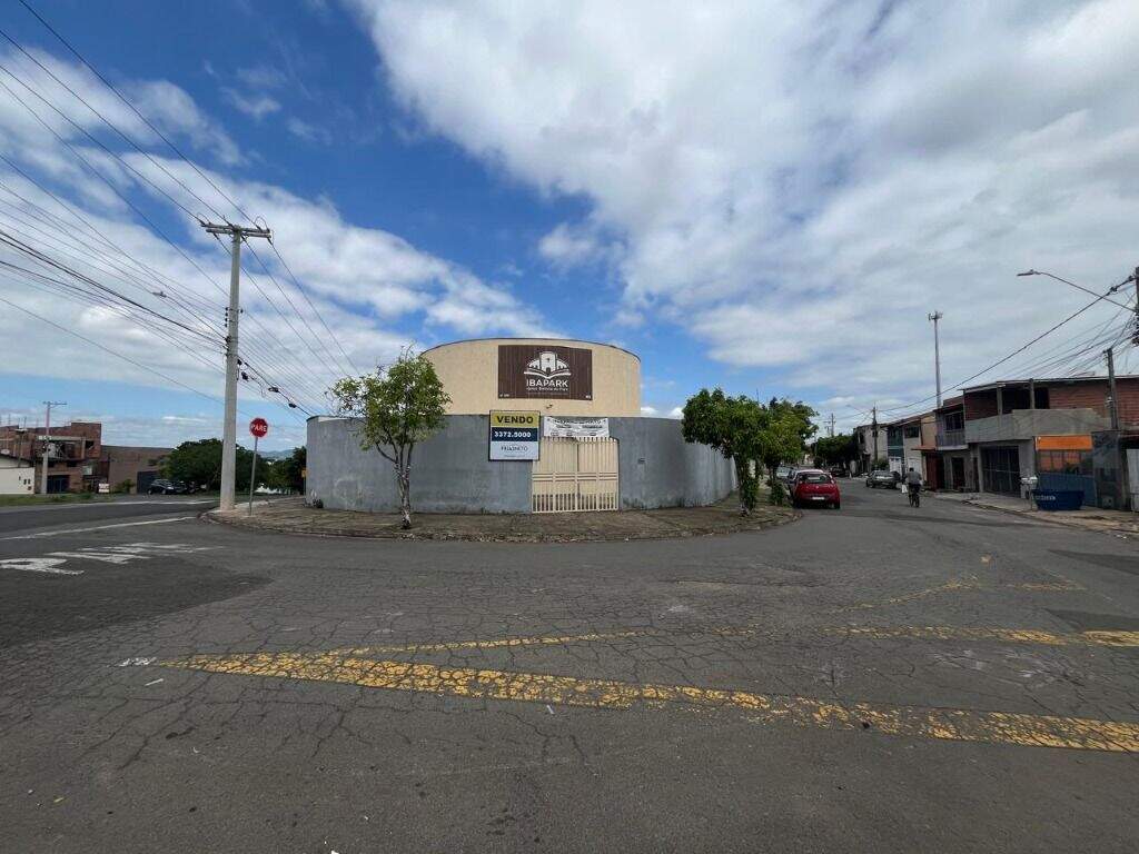 Salão à venda no Santa Terezinha: 