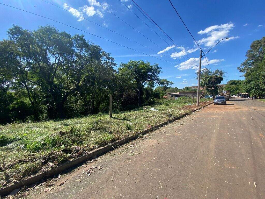Terreno à venda no Vila Rezende: 