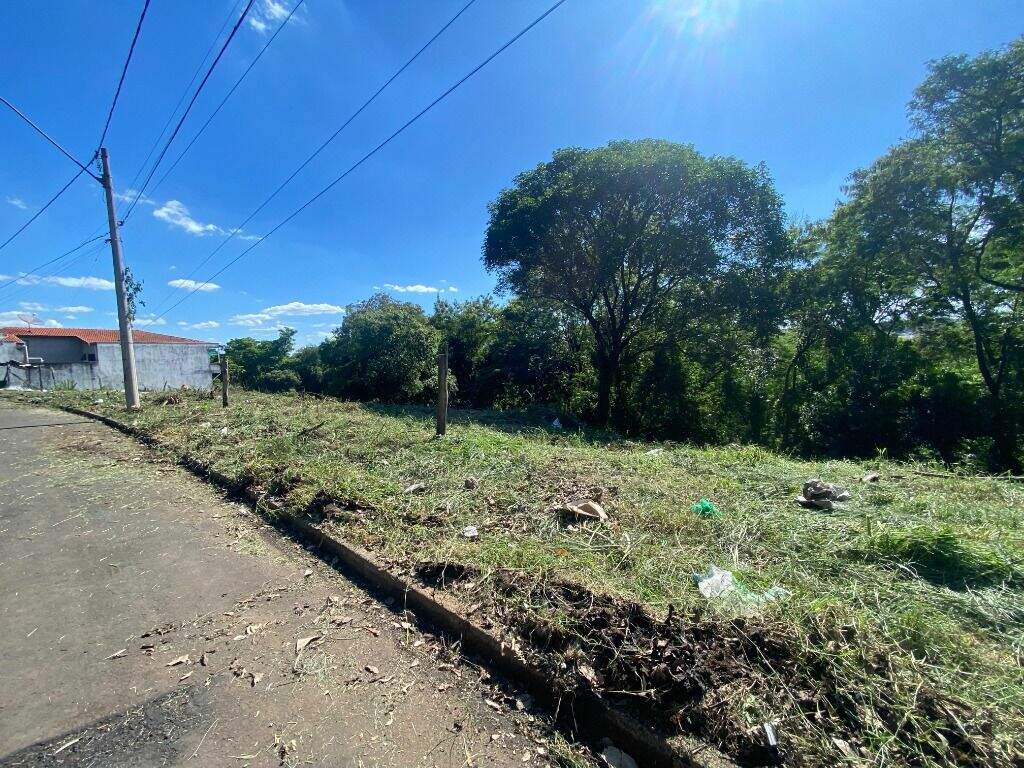 Terreno à venda no Vila Rezende: 