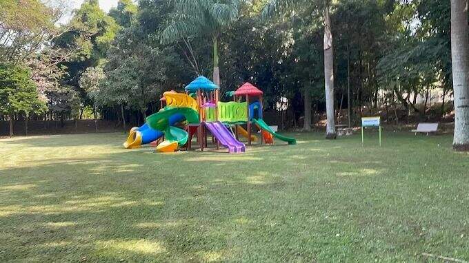 Terreno à venda no Quinta de Santa Helena: 